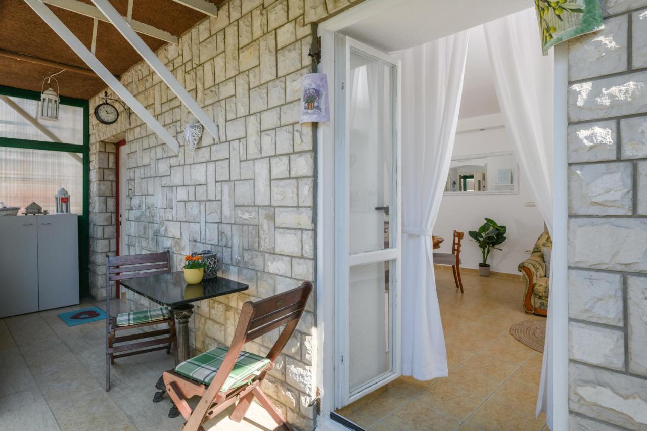 PUY Apartman Aleksandra מראה חיצוני תמונה