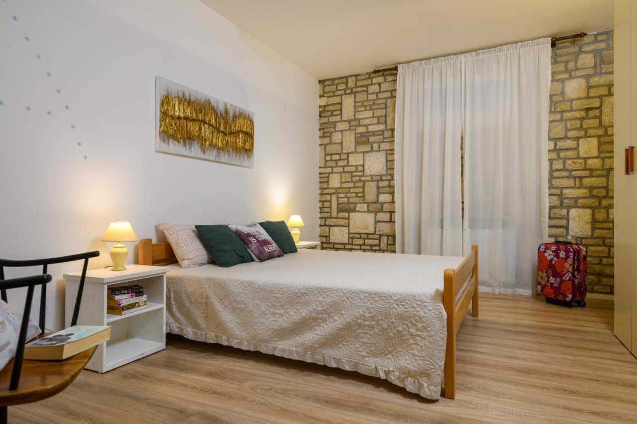 PUY Apartman Aleksandra מראה חיצוני תמונה